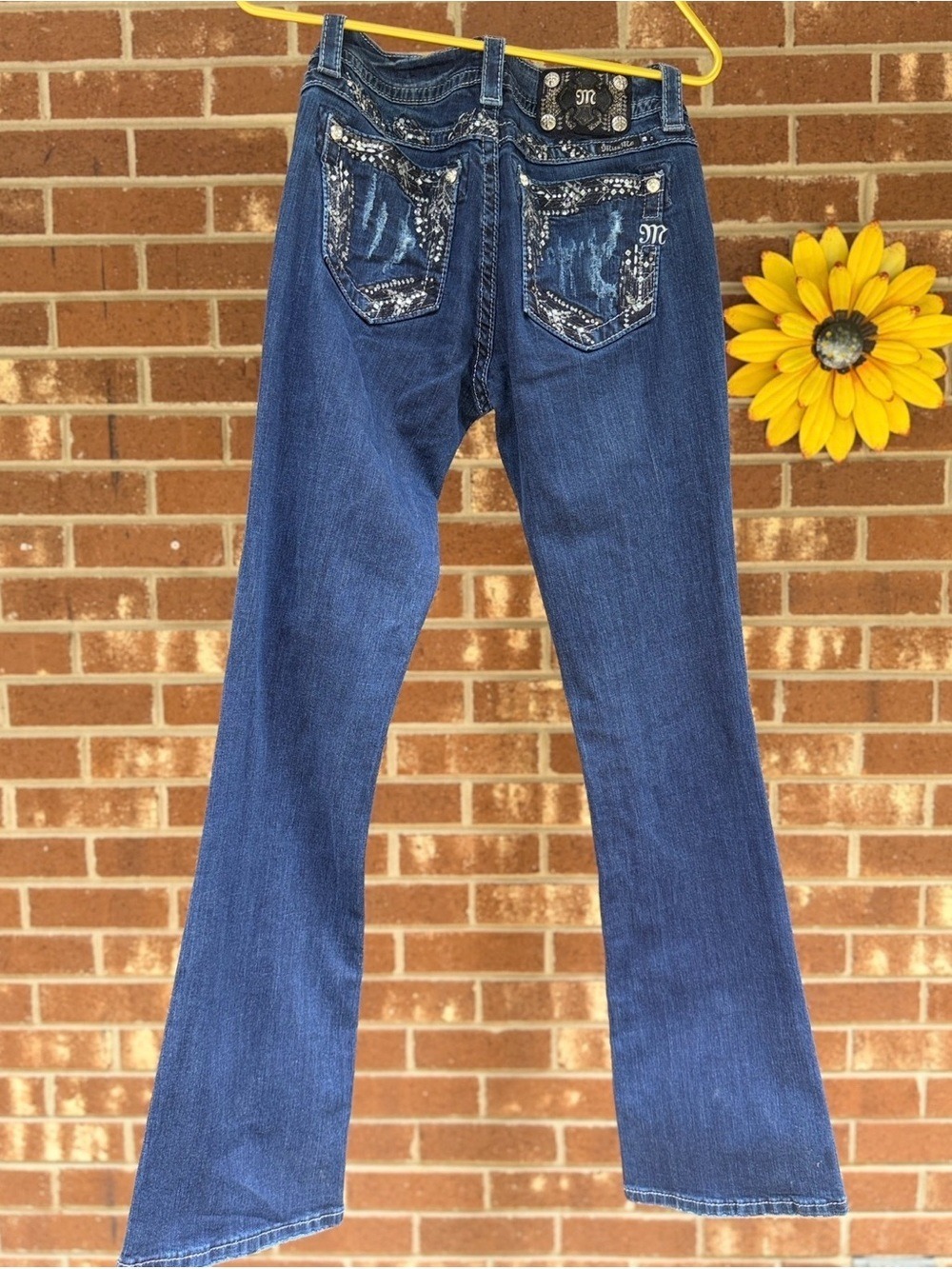 Miss Me Signature Sequins Denim Jeans Women's Size 30x34 USA - Picture 4 of 16